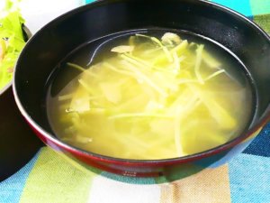 ブロッコリーの茎のお味噌汁