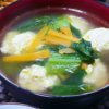 鶏団子とチンゲン菜の中華スープ