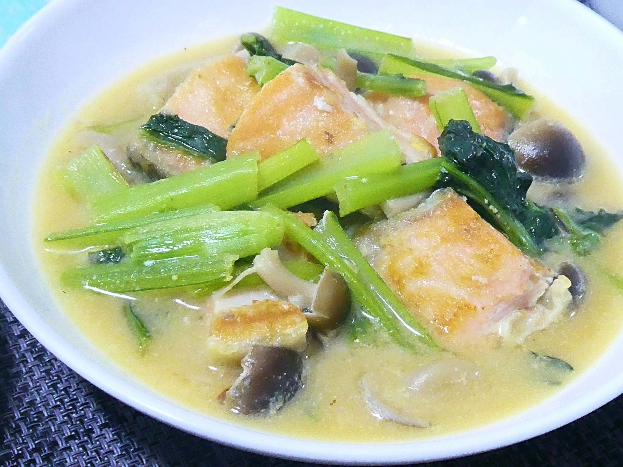 鮭と小松菜の味噌煮