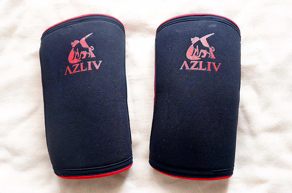AZLIV 7mm エルボースリーブの正面