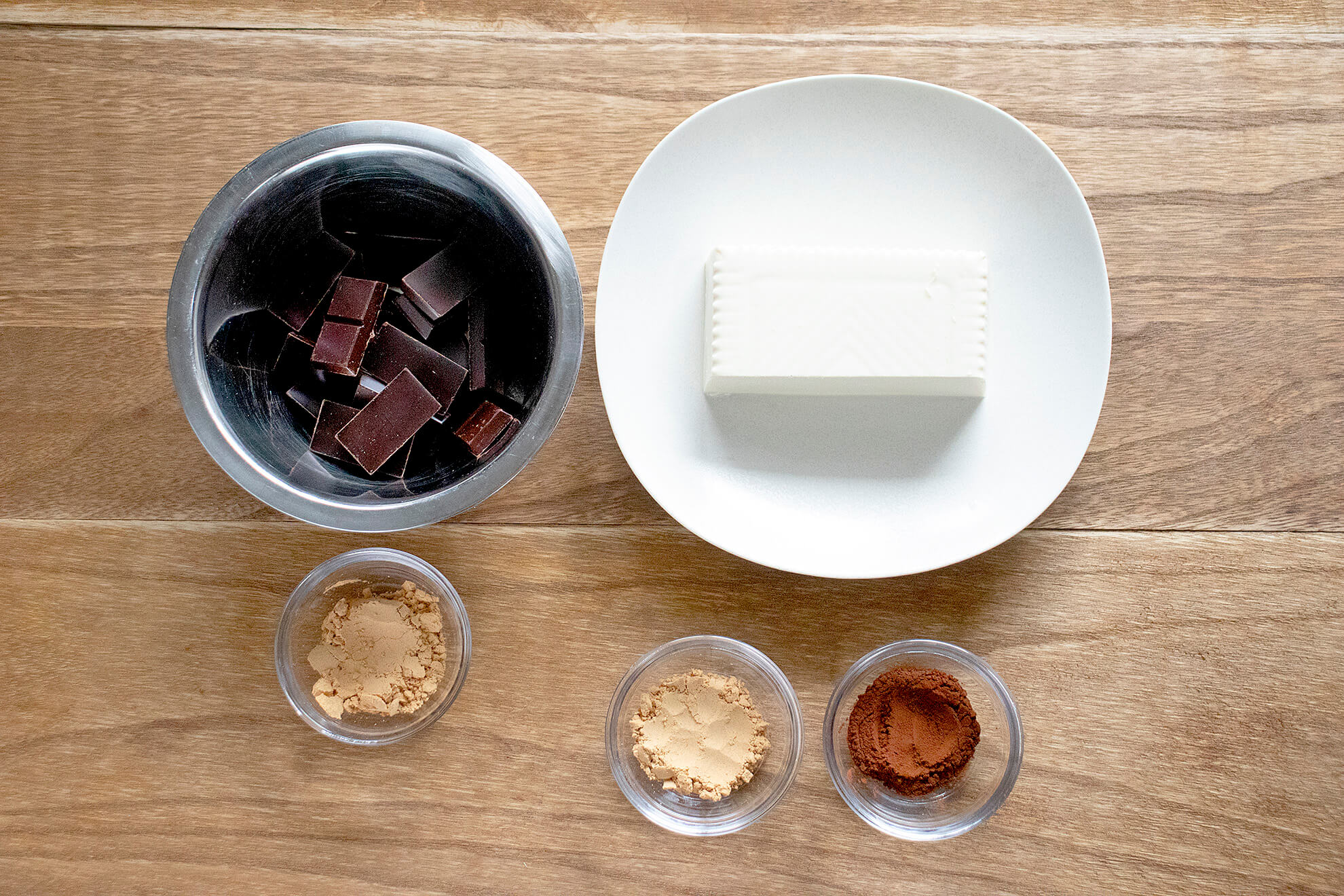 豆腐ときな粉のチョコトリュフの材料