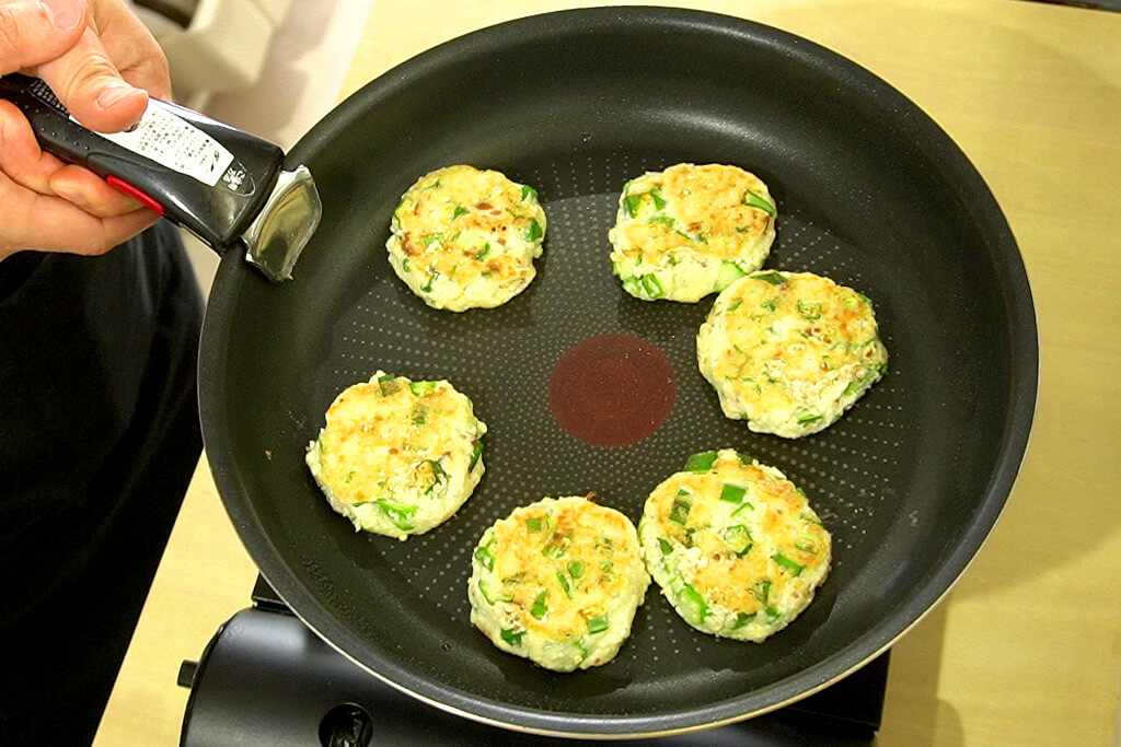 生地を両面焼く