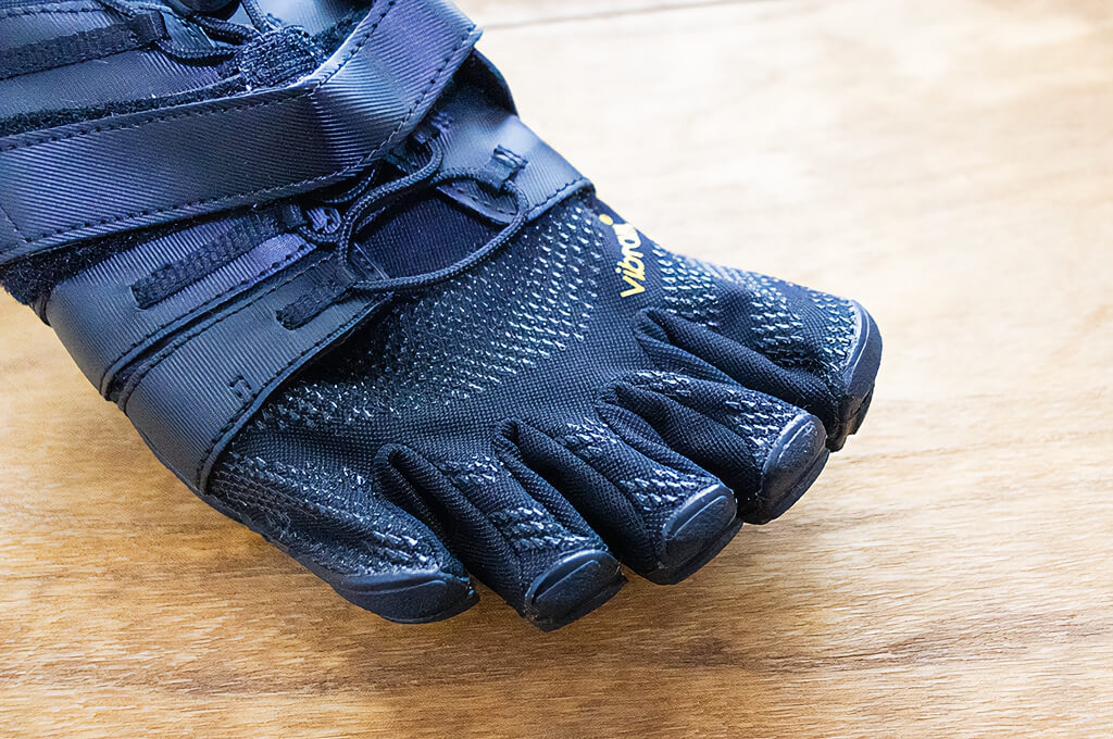 「ビブラム ファイブフィンガーズ V-train2.0」の指部分