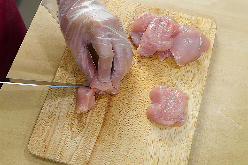 鶏むね肉はそぎ切りにする
