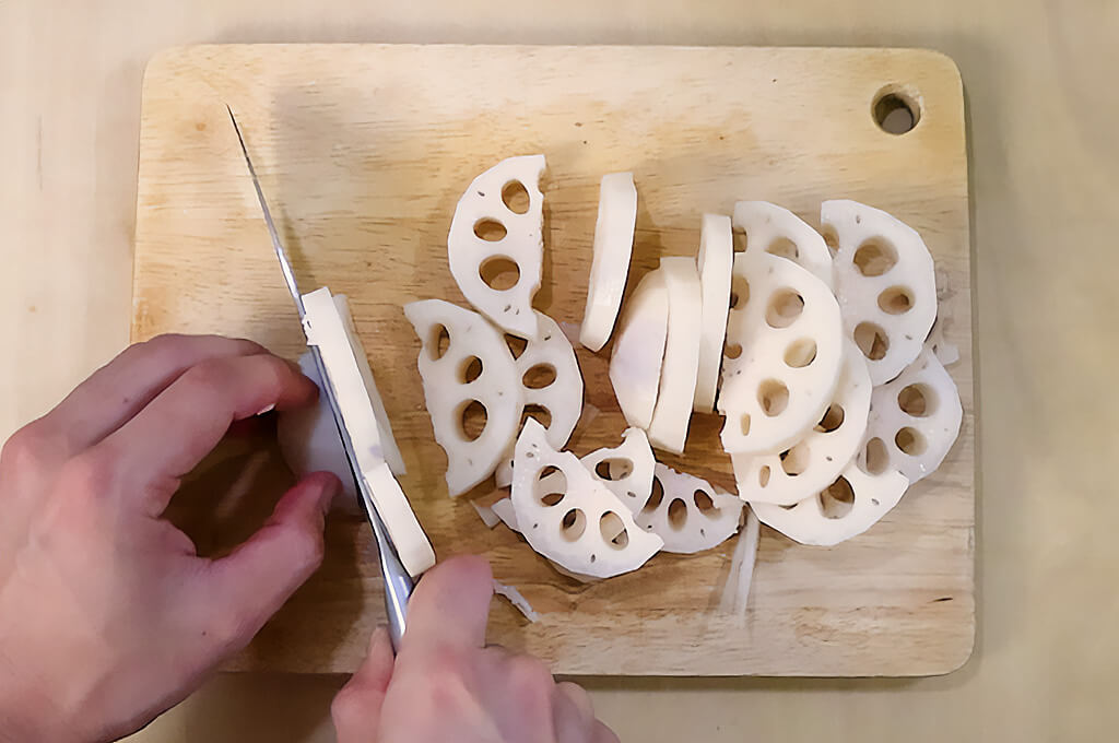 れんこんは5mm幅程度に切る