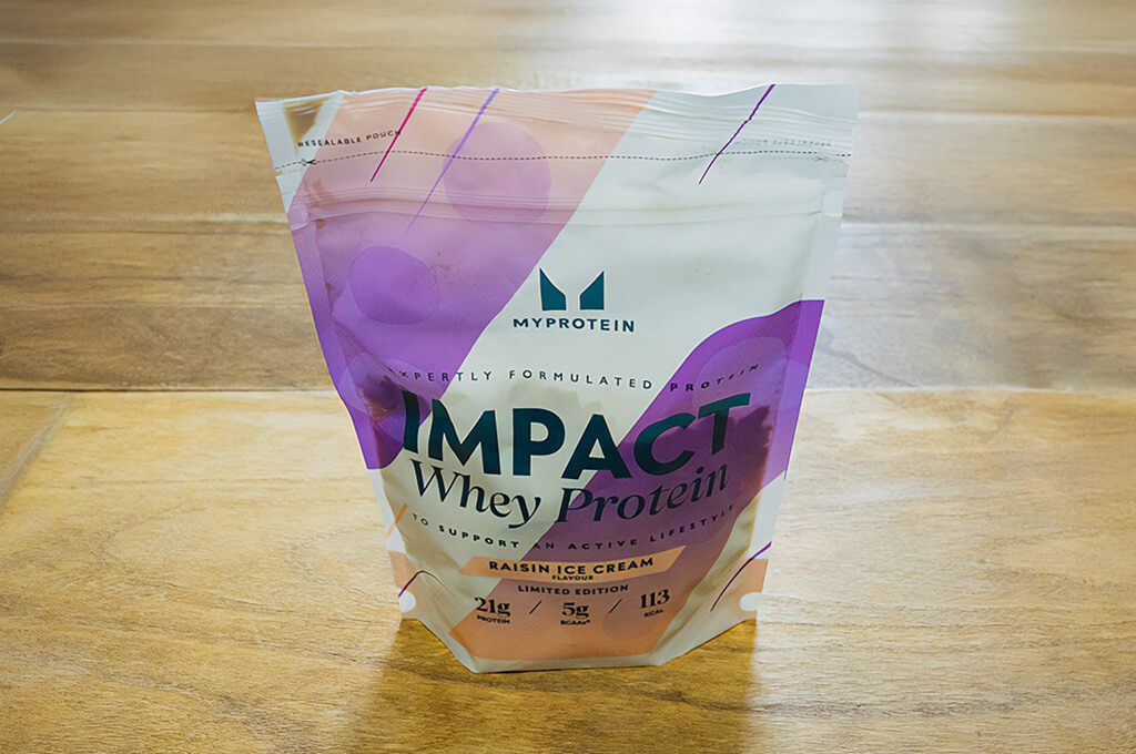 マイプロテイン ホエイプロテイン レーズンアイスクリーム味のパッケージ