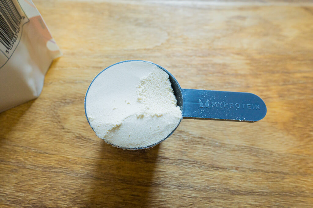 マイプロテイン ホエイプロテイン レーズンアイスクリーム味の粉末