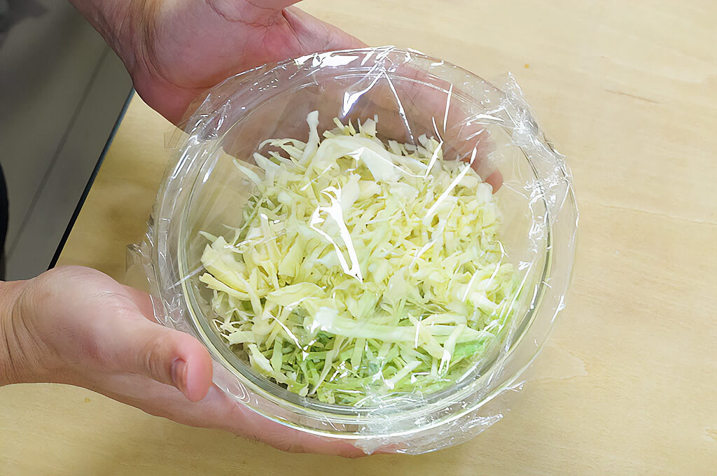 キャベツはレンジで加熱する