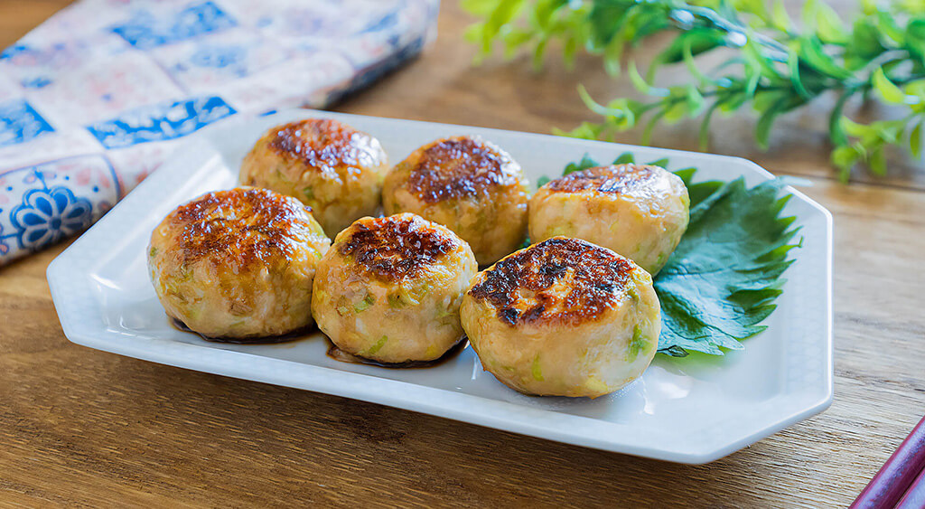 ささみとキャベツのチーズつくね