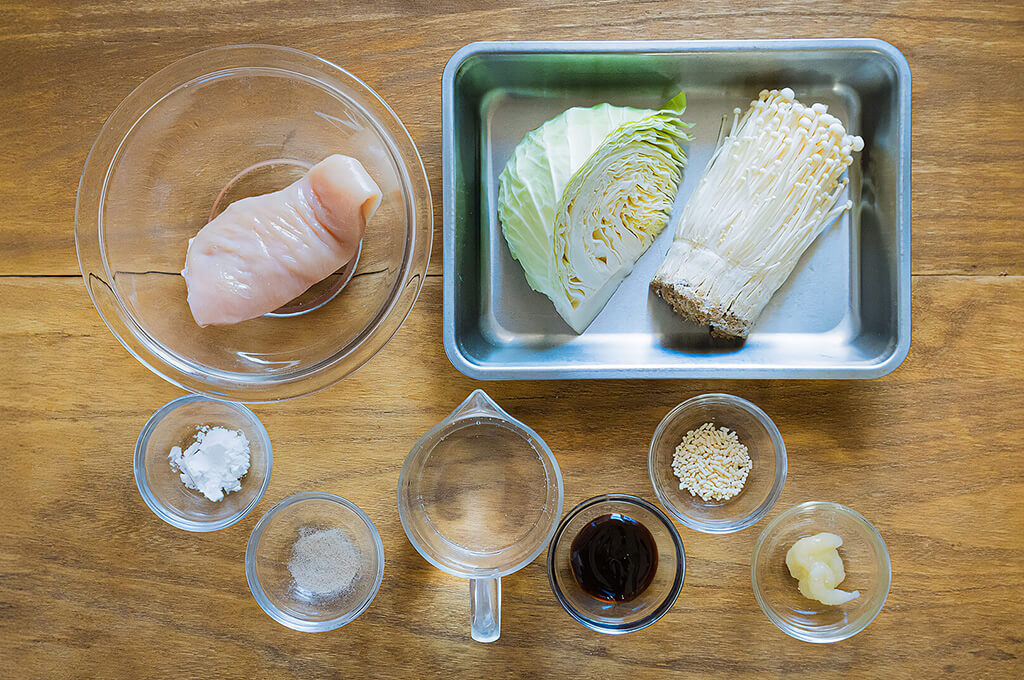 鶏むね肉とキャベツの中華スープの材料