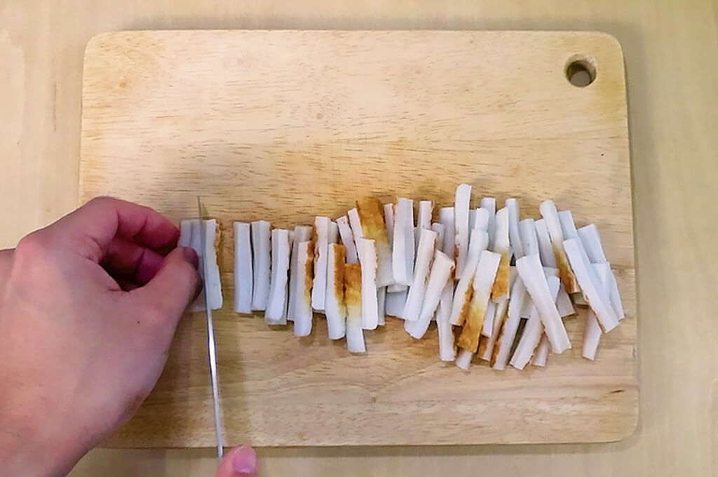 ちくわは細切りにする