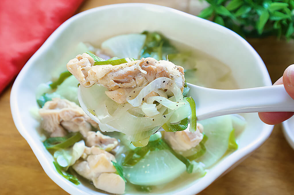 鶏と大根のねぎ塩スープ