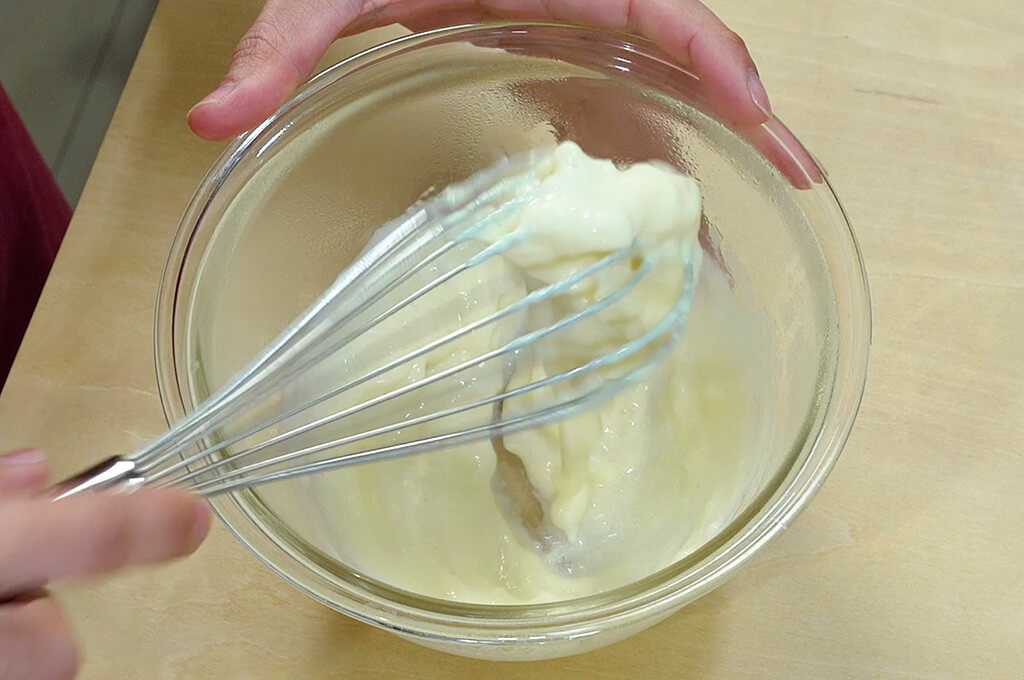 切り餅と無調整豆乳を混ぜる