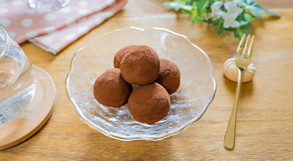 豆腐とさつまいものチョコトリュフ