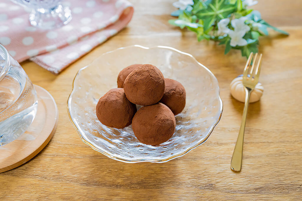 豆腐とさつまいものチョコトリュフ
