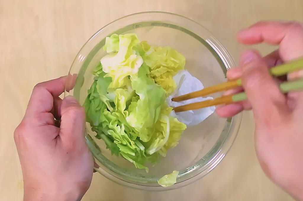 春キャベツはレンジで加熱し水気を切る