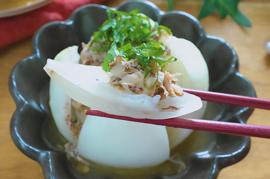 サバ缶と新玉ねぎのレンジ蒸し