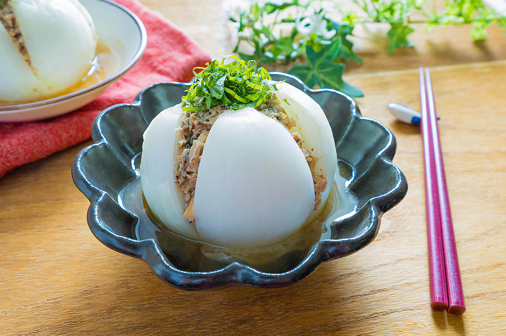 サバ缶と新玉ねぎのレンジ蒸し