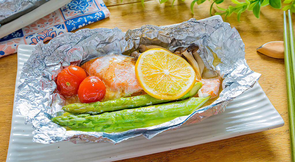 鮭とアスパラのホイル焼き