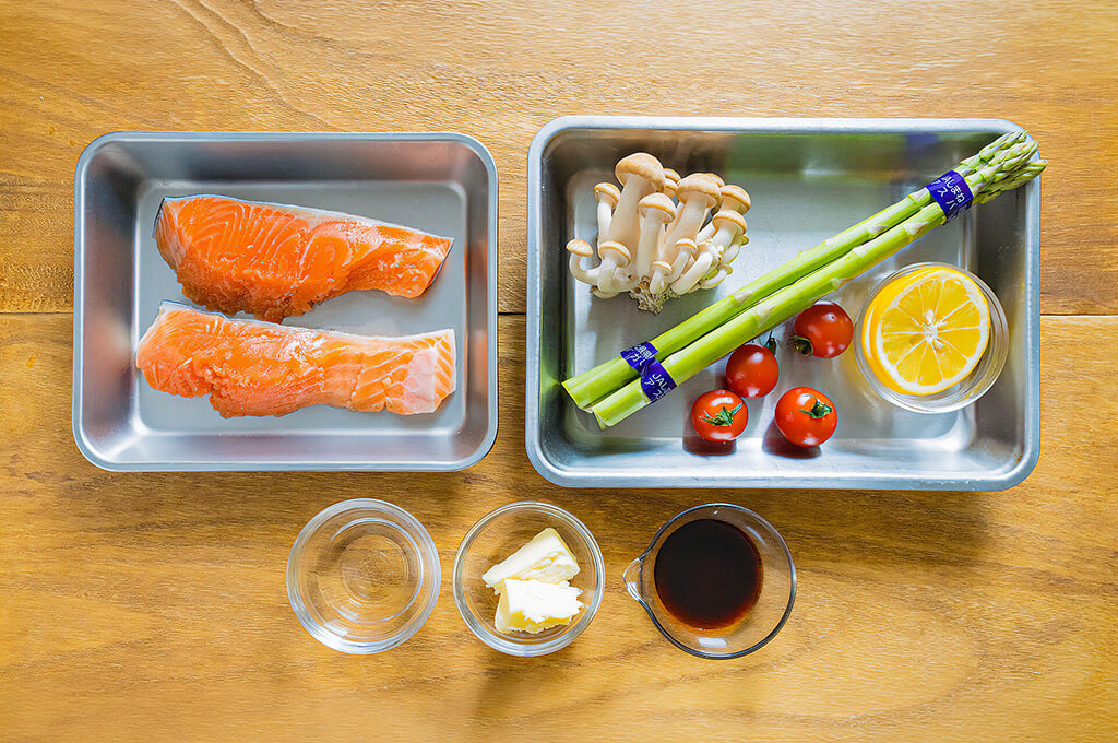 鮭とアスパラのホイル焼きの材料