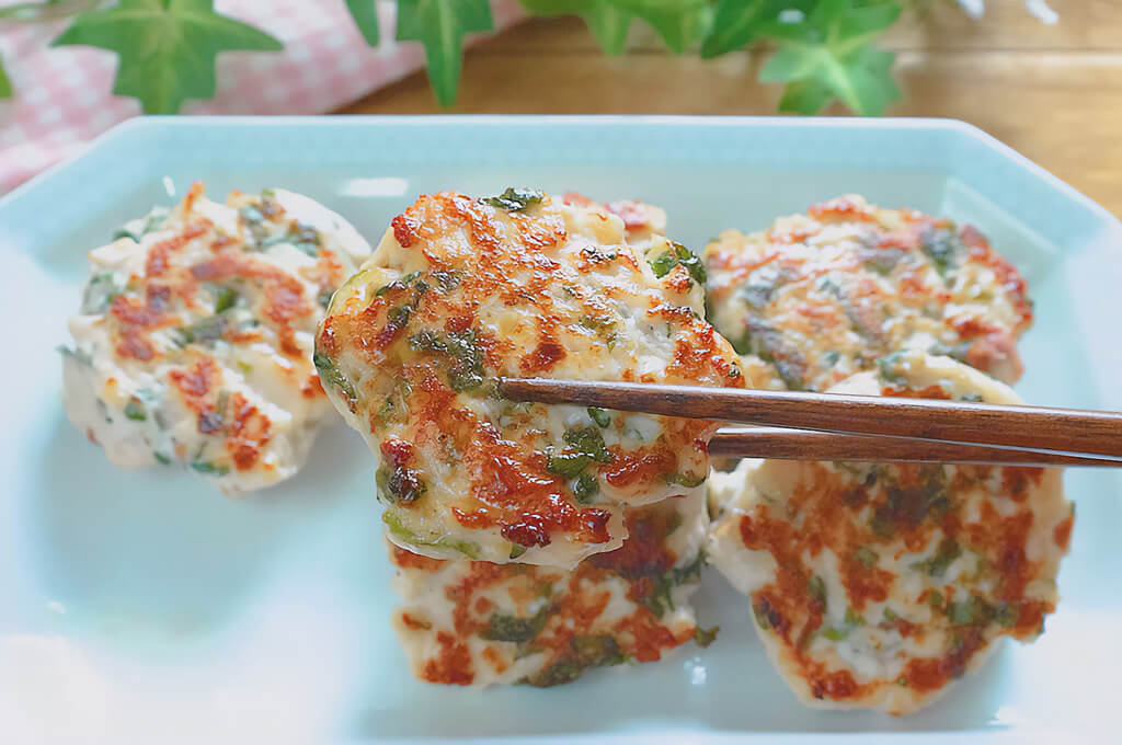 鶏むね肉と梅しそのゴロゴロ焼き