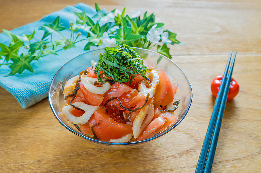 ちくわとトマトの塩昆布和え