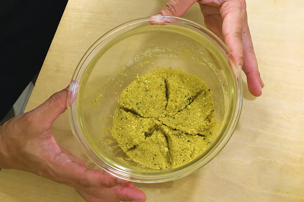 生地を作り6等分する