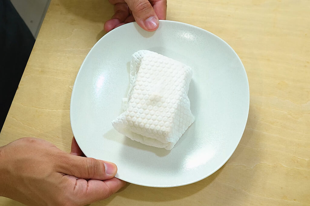 絹ごし豆腐はレンジで水切りする