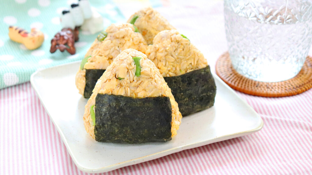 アスパラ卵のオートミールおにぎり