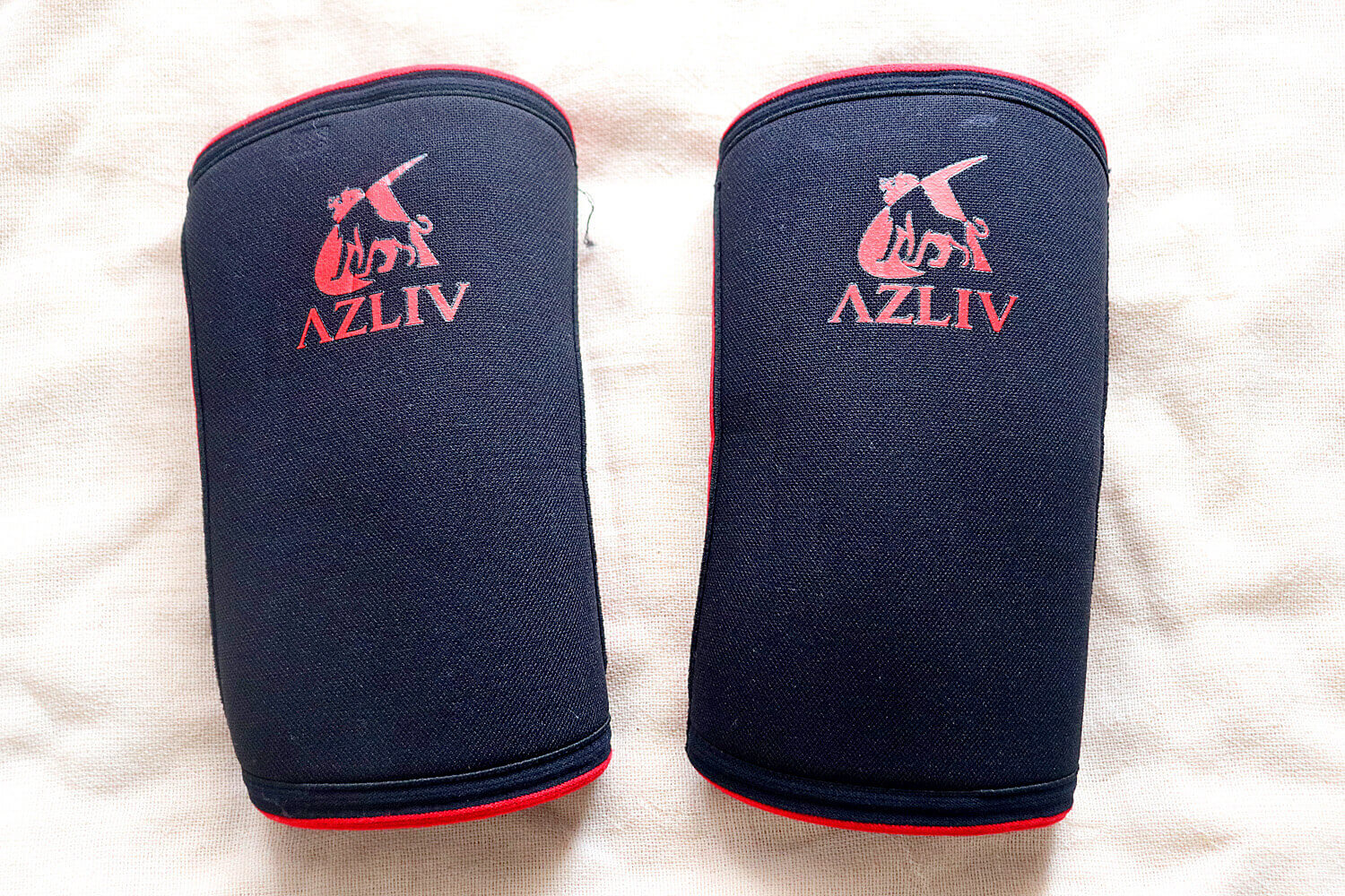 AZLIV（アズリブ） 7mm エルボースリーブ レッド