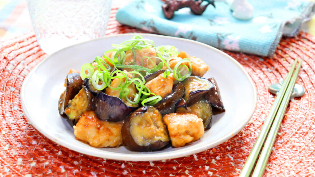 鶏むね肉となすのオイスター炒め