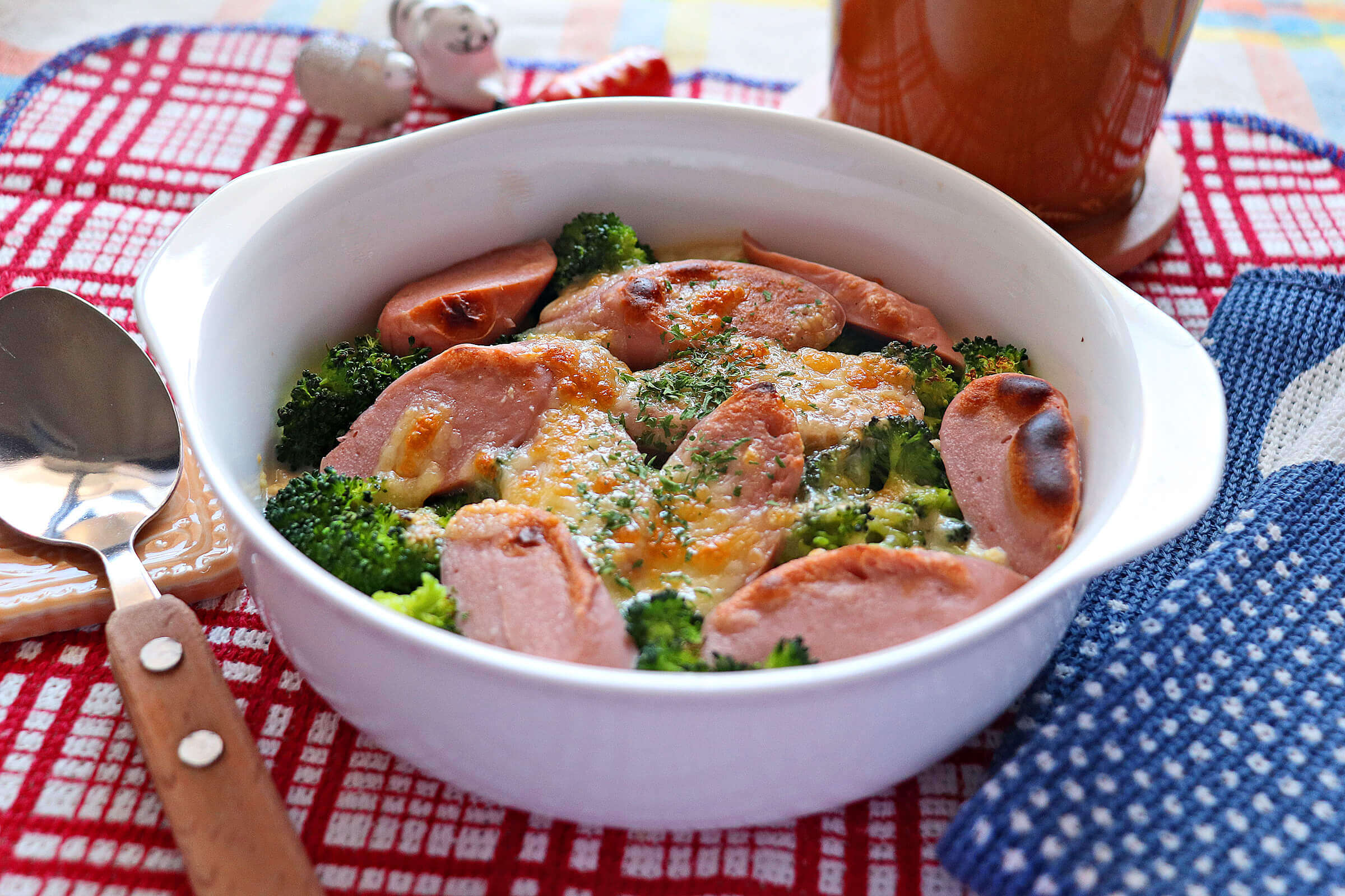 魚肉ソーセージとブロッコリーの豆腐グラタン
