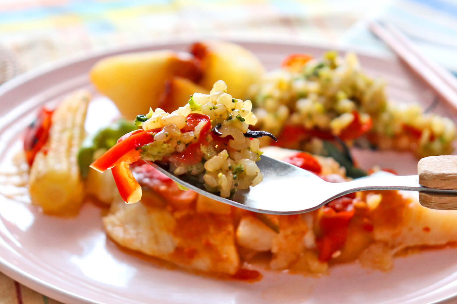 筋肉食堂DELI お弁当 白身魚の白ワイン蒸し 彩り野菜のラタトゥイユソース 玄米