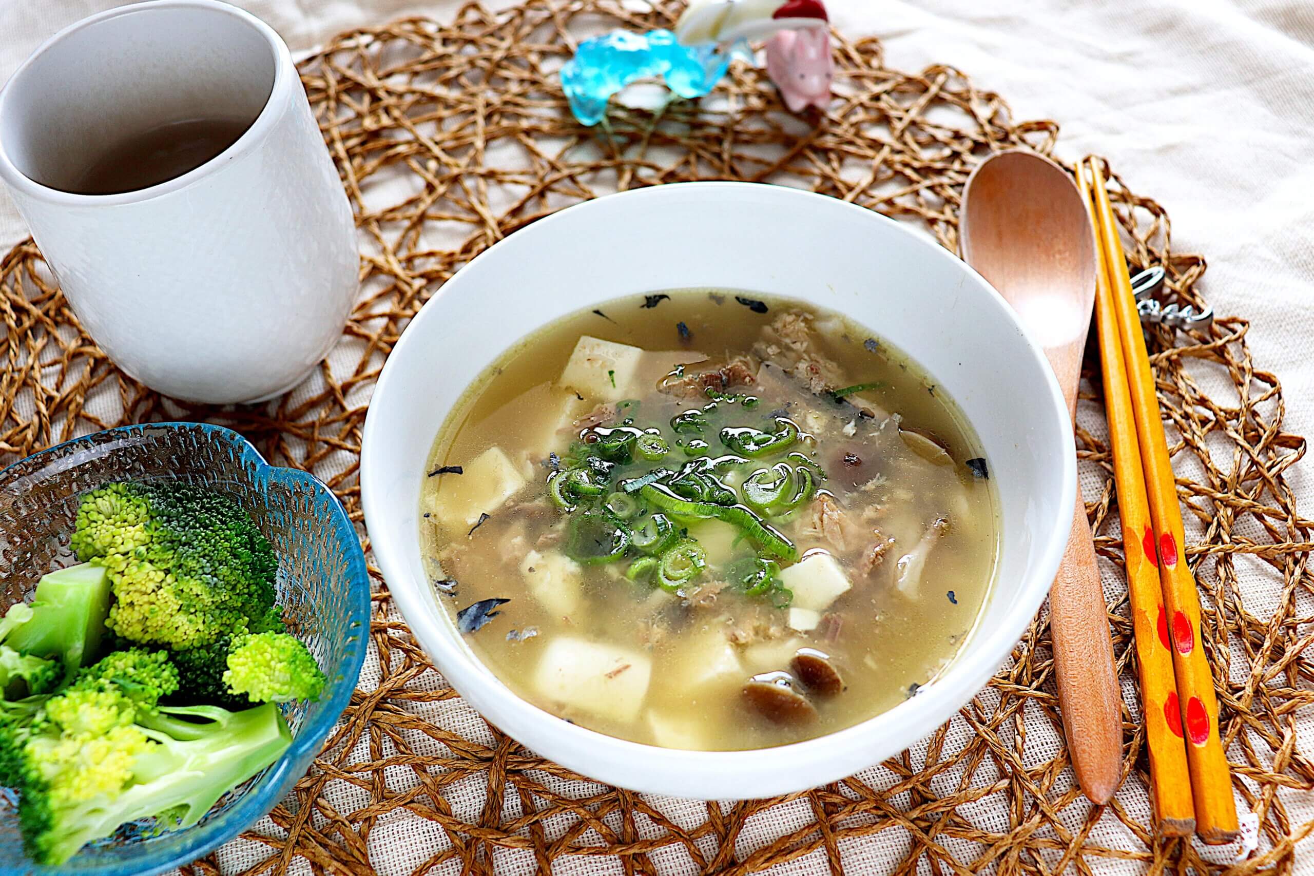 サバ缶と豆腐のとろろ昆布スープ